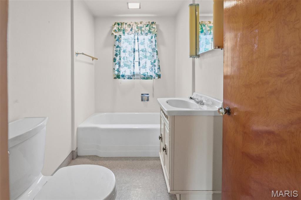 1246 Lakeshore Drive Property Photo 17
