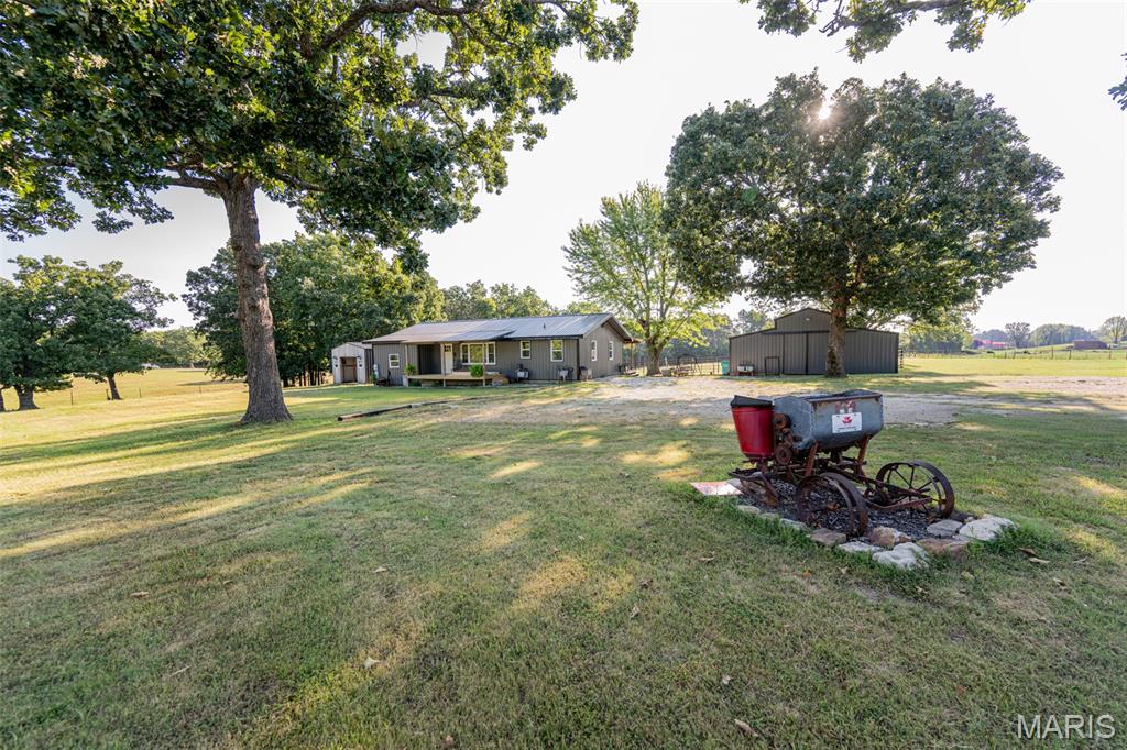21816 Highway C Property Photo 2