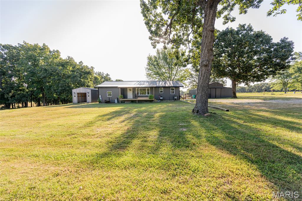 21816 Highway C Property Photo 3