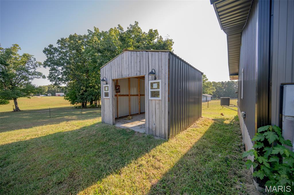 21816 Highway C Property Photo 6