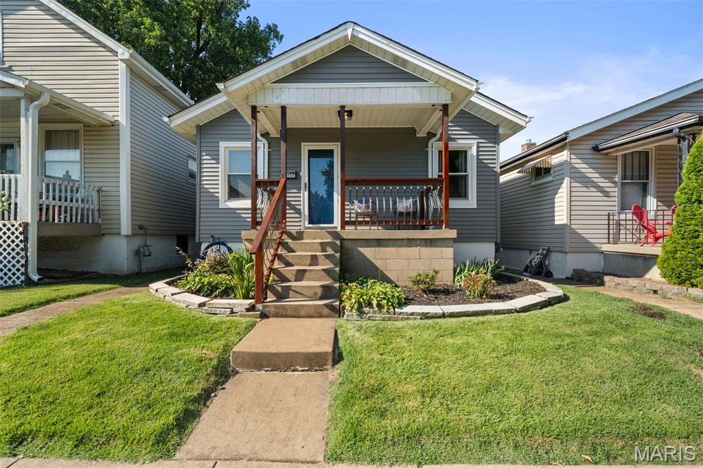 5424 Blow Street Property Photo 1
