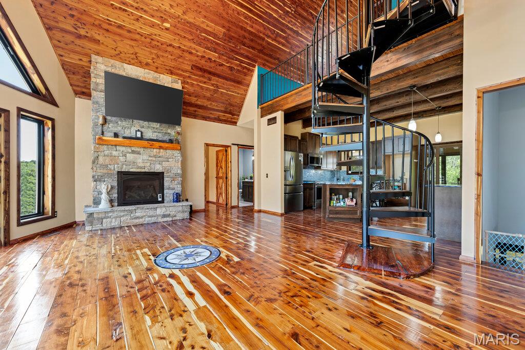 5 Taylor Lane Property Photo 9