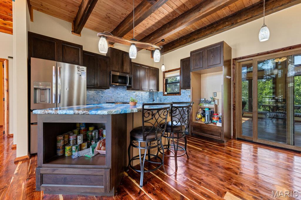 5 Taylor Lane Property Photo 13