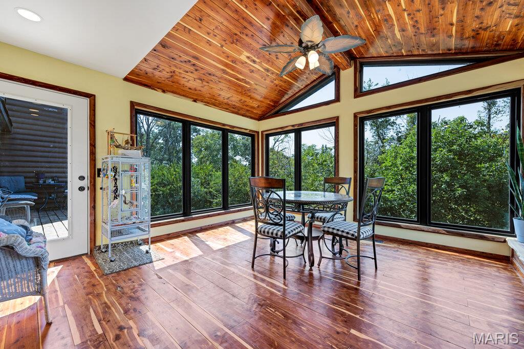 5 Taylor Lane Property Photo 17