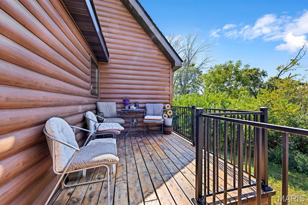 5 Taylor Lane Property Photo 19