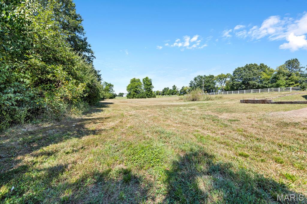 5 Taylor Lane Property Photo 47