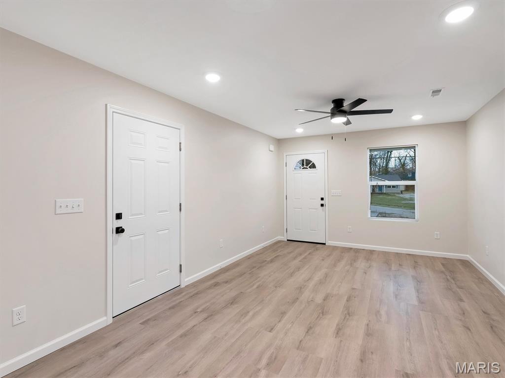 4 Hibbard St Property Photo 7
