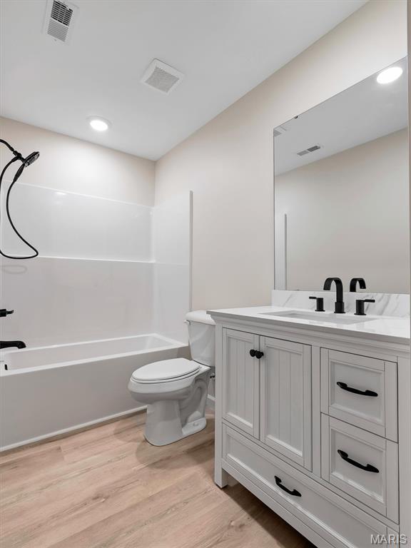 4 Hibbard St Property Photo 13