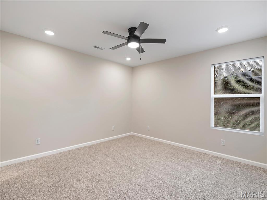 4 Hibbard St Property Photo 14
