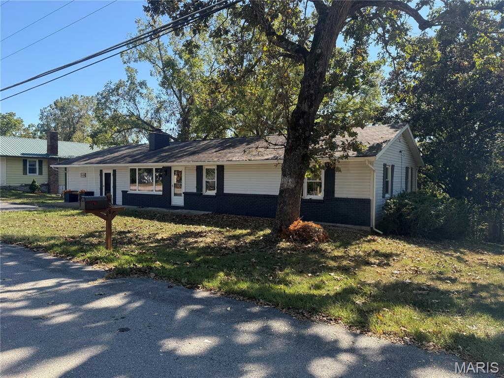 608 Sunset Drive Property Photo 1