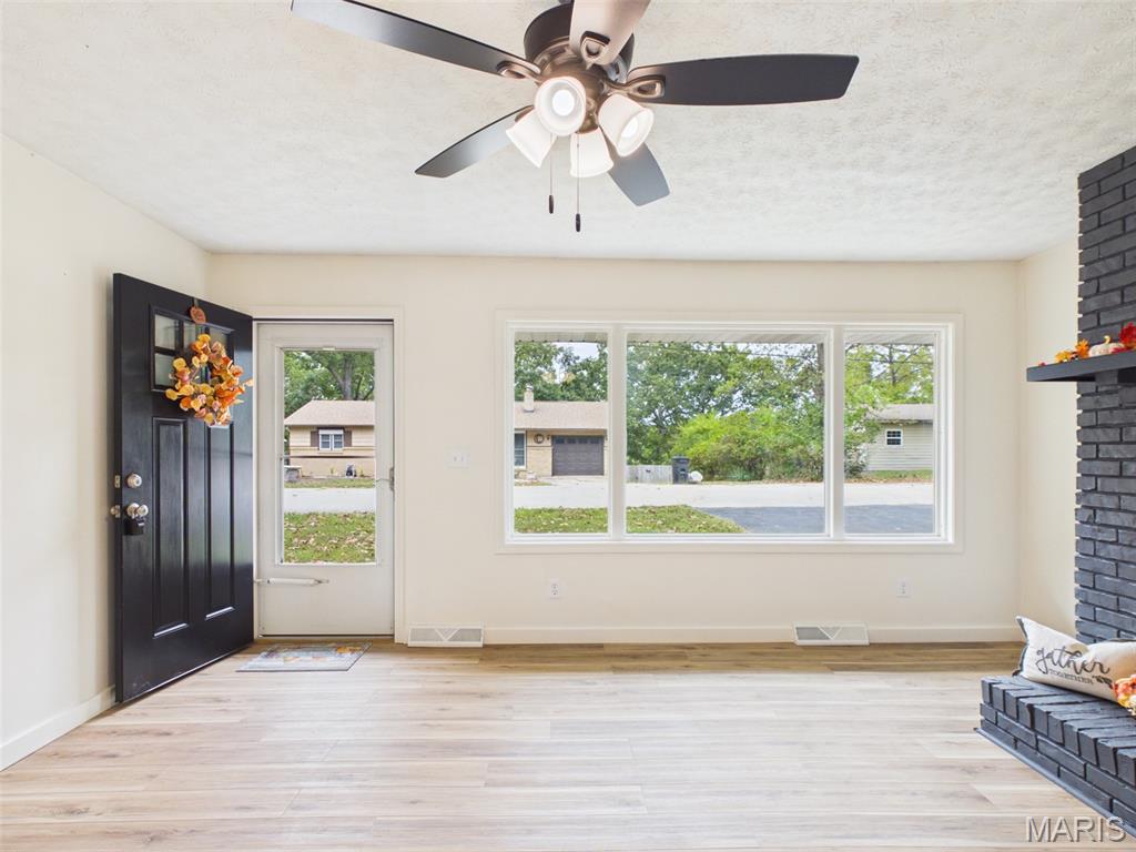 608 Sunset Drive Property Photo 4