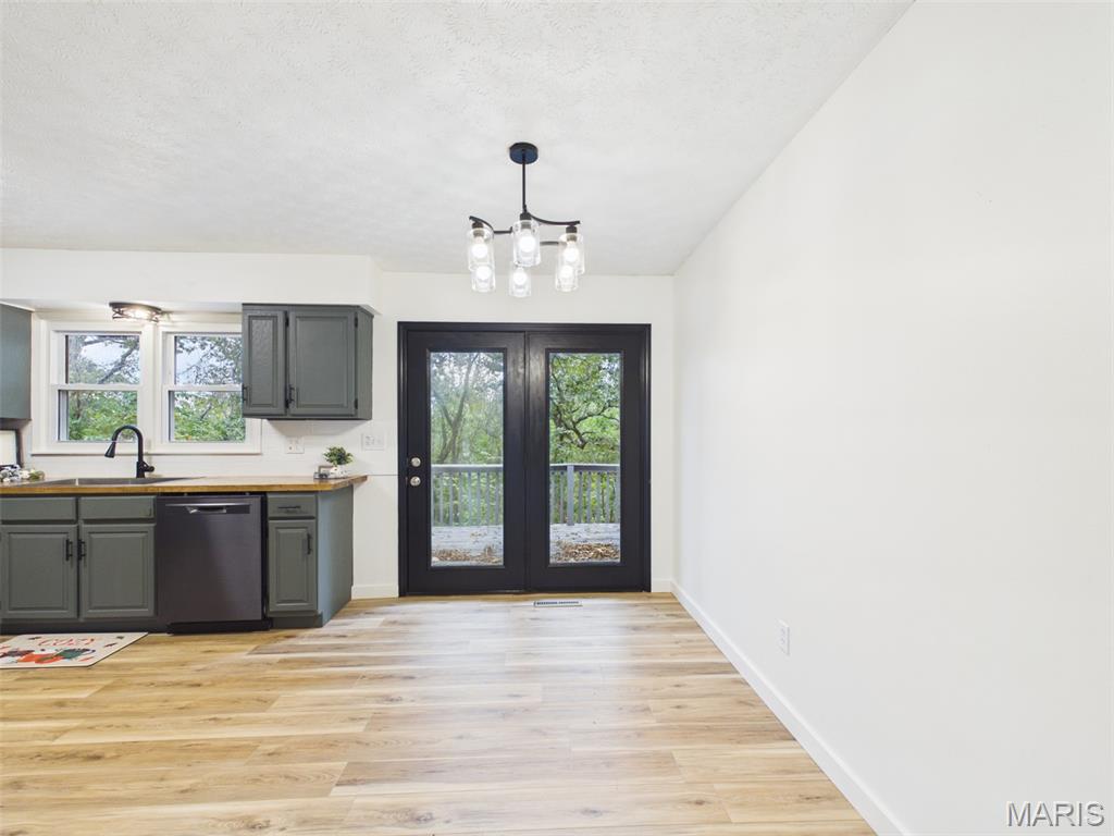 608 Sunset Drive Property Photo 16