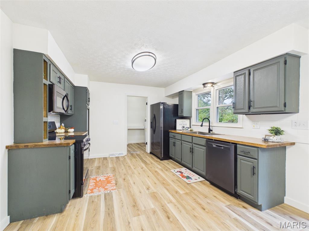 608 Sunset Drive Property Photo 17