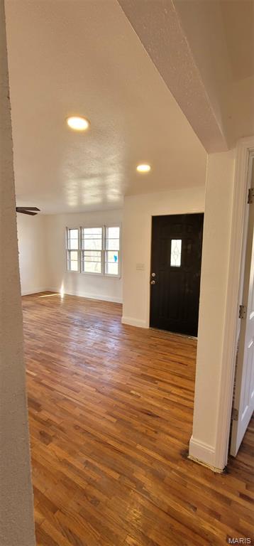 101 E 6th Street Property Photo 5