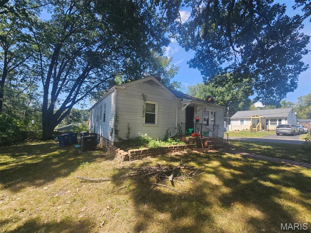 619 Millman Property Photo 3