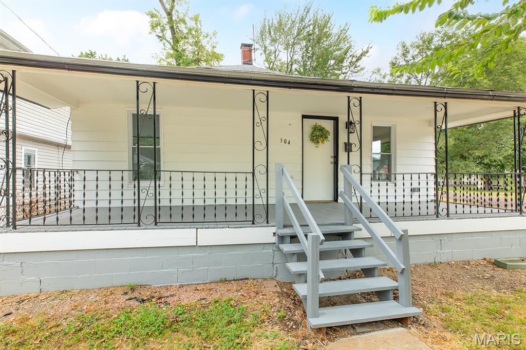 304 S Pence Street Property Photo 2