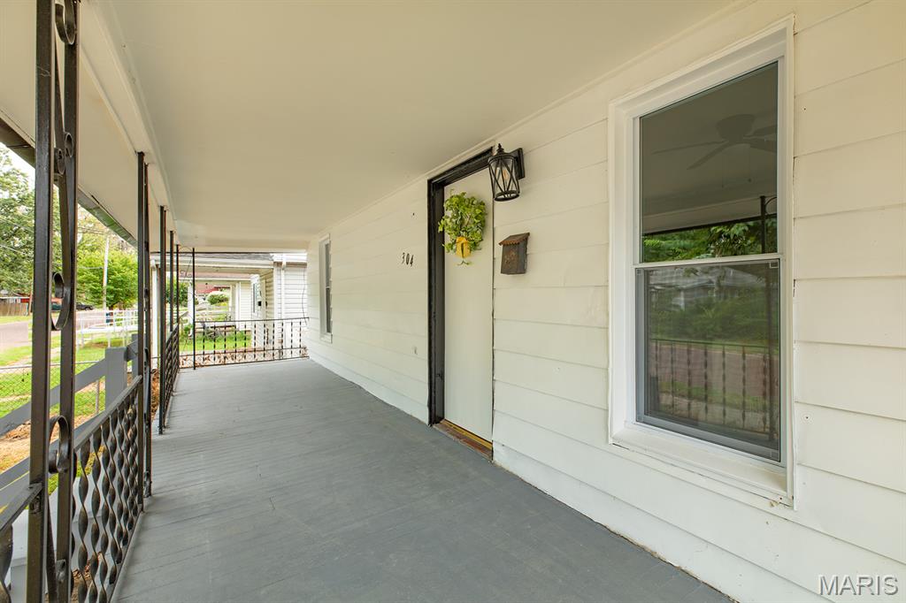 304 S Pence Street Property Photo 3