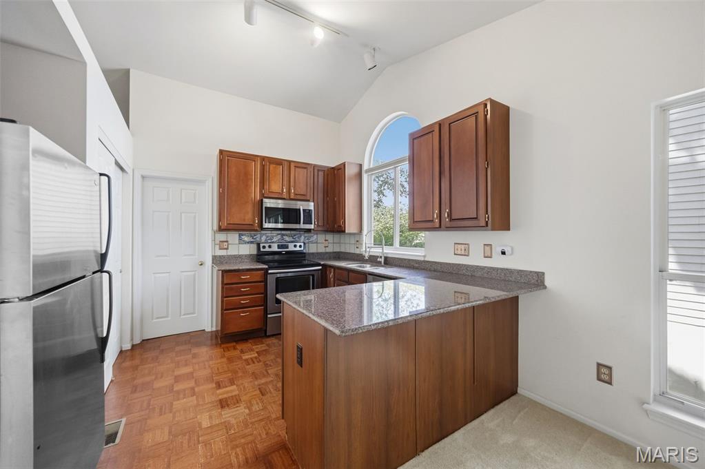 516 Wetherby Terrace Drive Property Photo 7