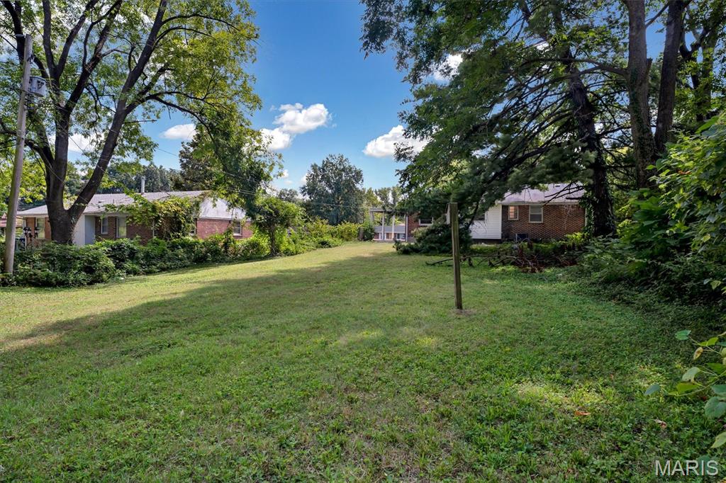 705 Palace Court Property Photo 22