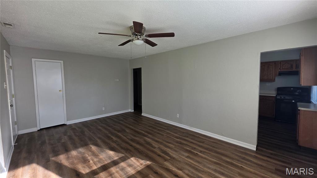 1138 Laredo Avenue Property Photo 4