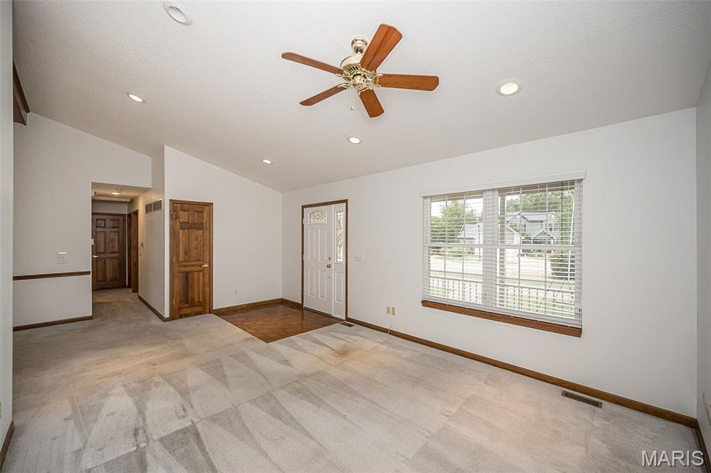 825 Colleen Drive Property Photo 10