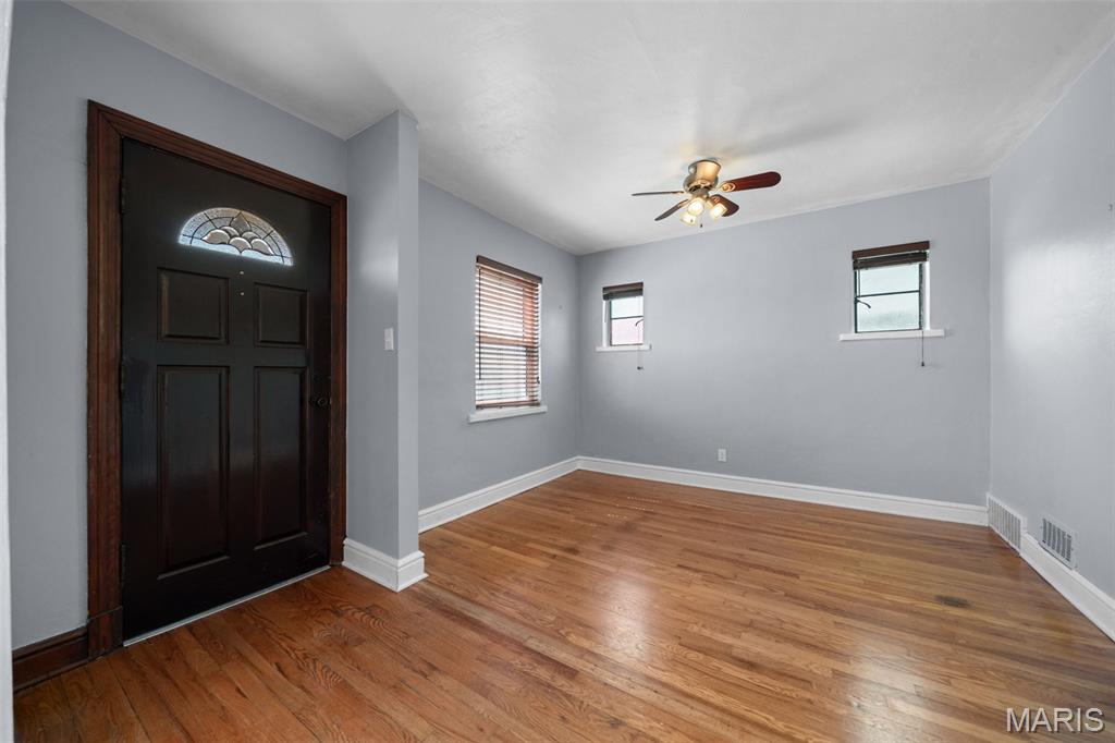6201 Weber Road Property Photo 5