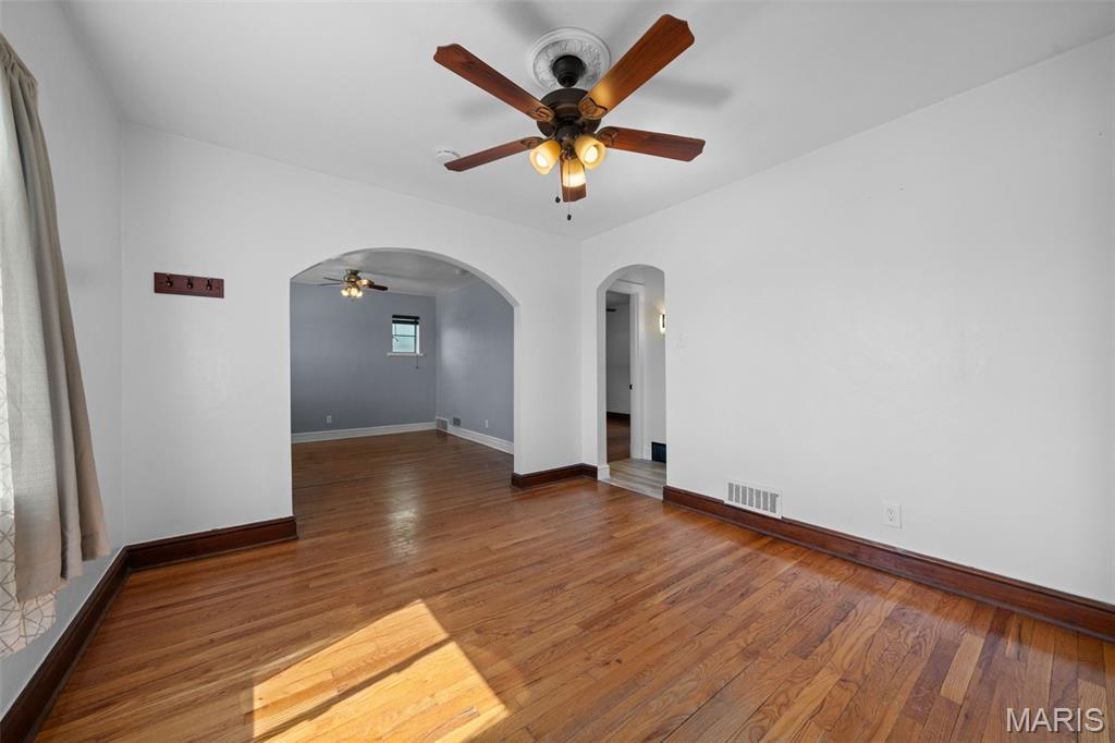 6201 Weber Road Property Photo 10