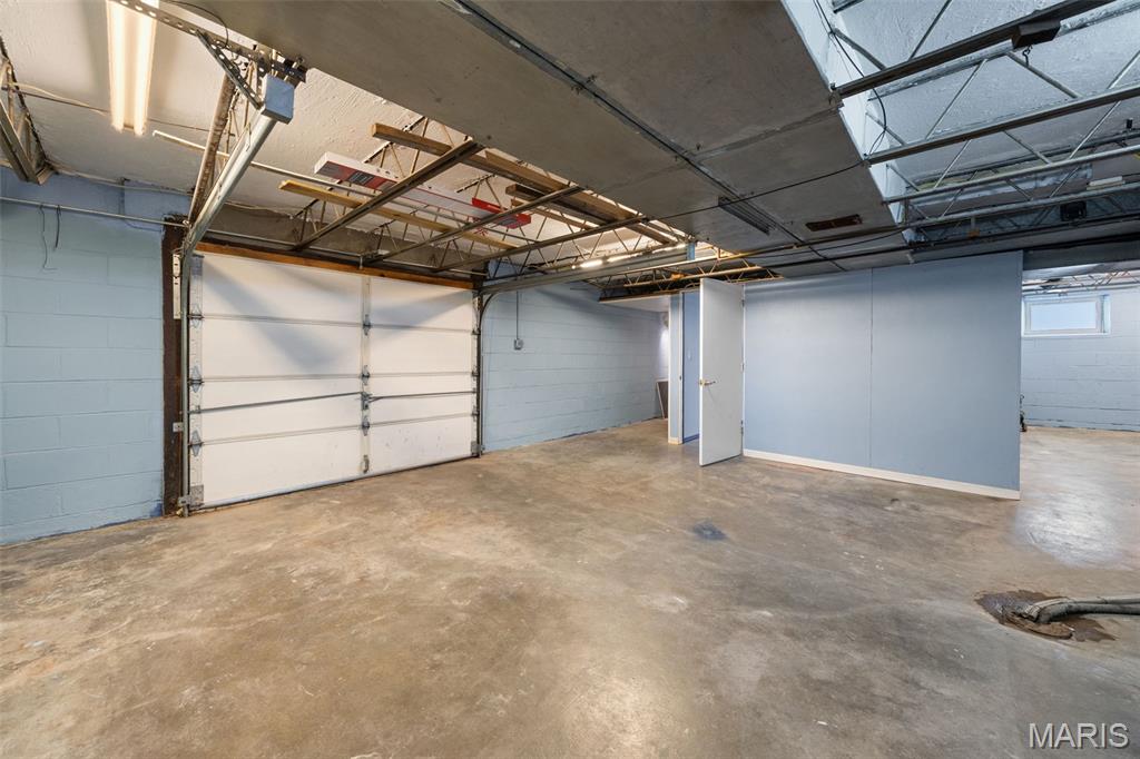 6201 Weber Road Property Photo 23