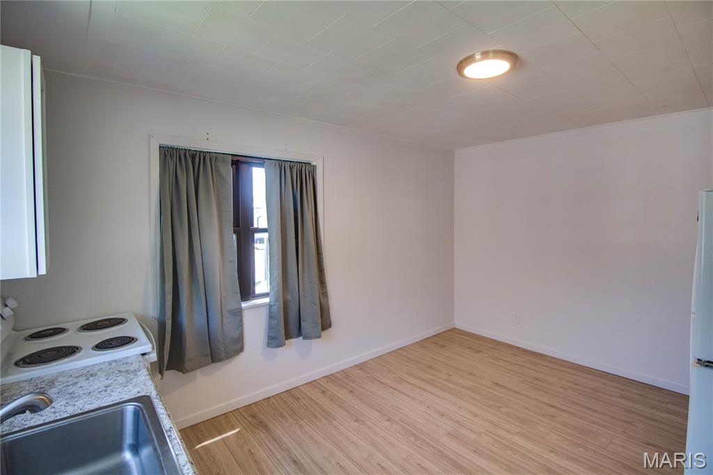 194 S Pence Street Property Photo 10