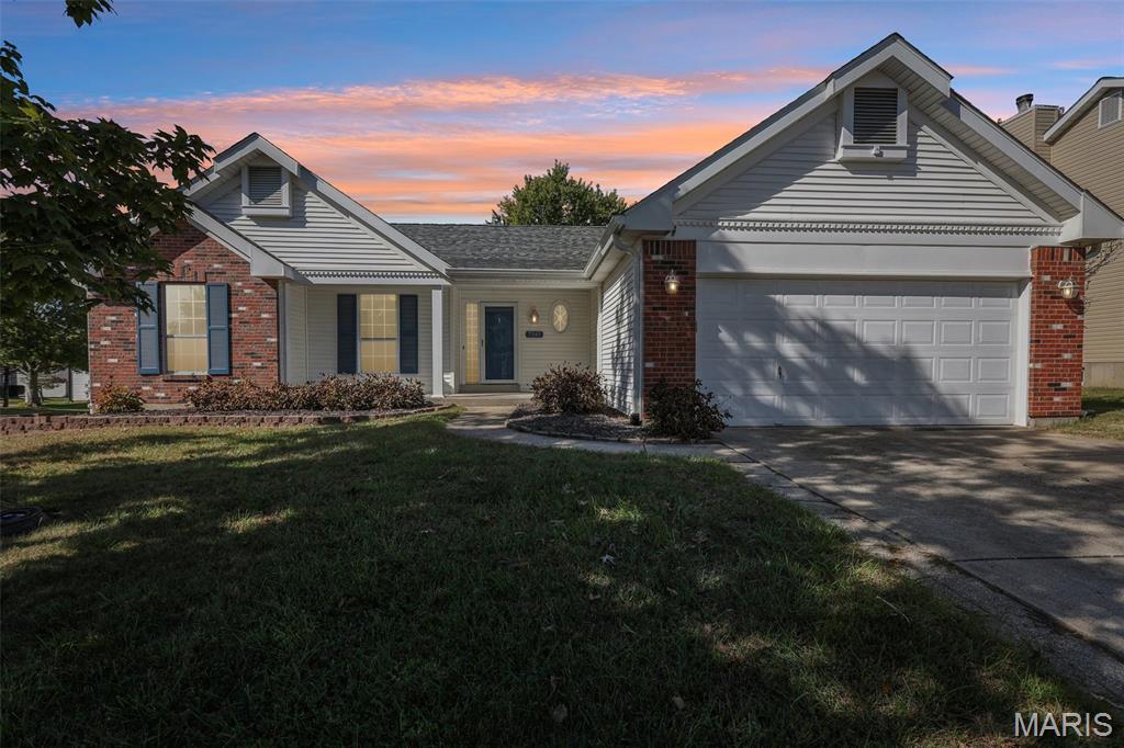 7345 Summerview Manor Lane Property Photo 1