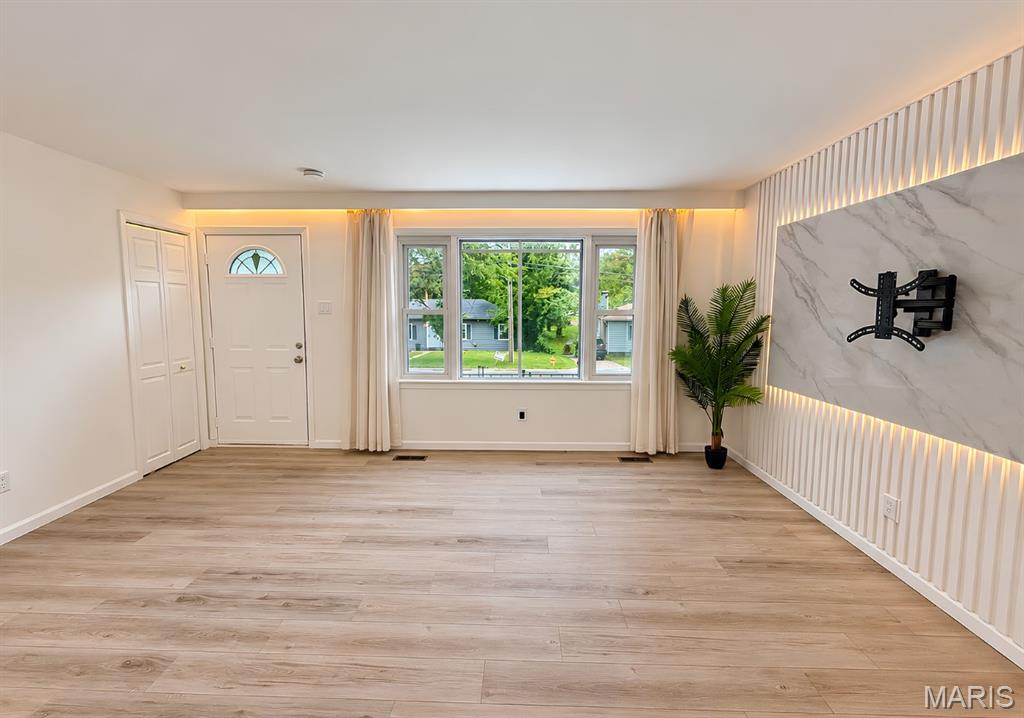 26058208 Property Photo 6