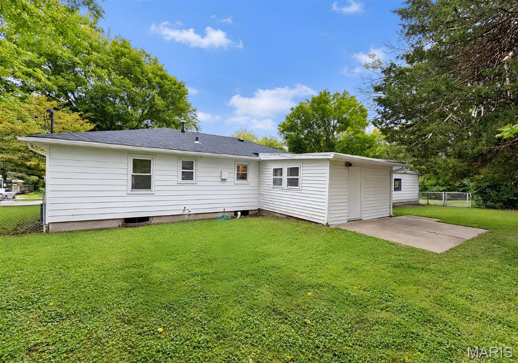 26058208 Property Photo 36