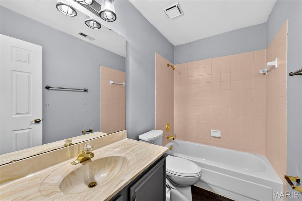 807 Kylewood Place Property Photo 34