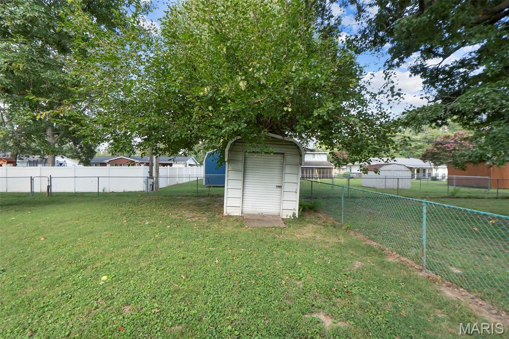 922 Davis Boulevard Property Photo 8
