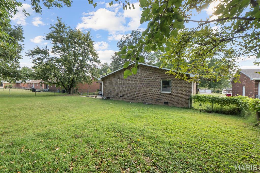 922 Davis Boulevard Property Photo 11