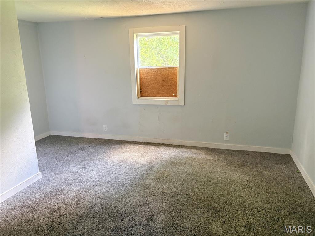 2235 Edmund Avenue Property Photo 9