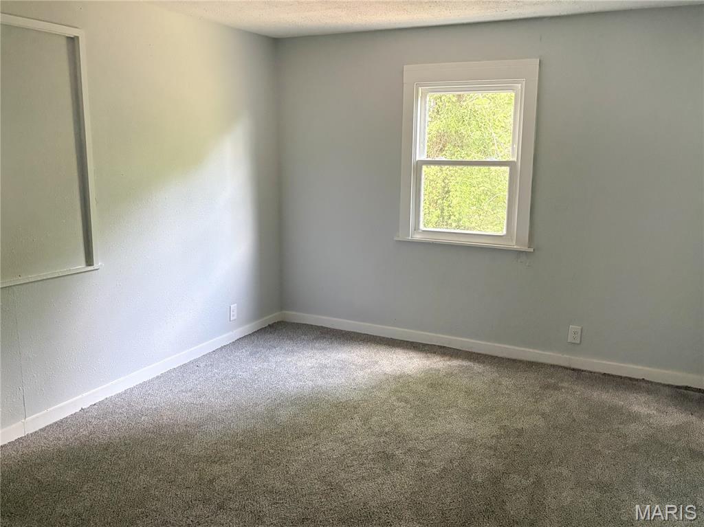 2235 Edmund Avenue Property Photo 10