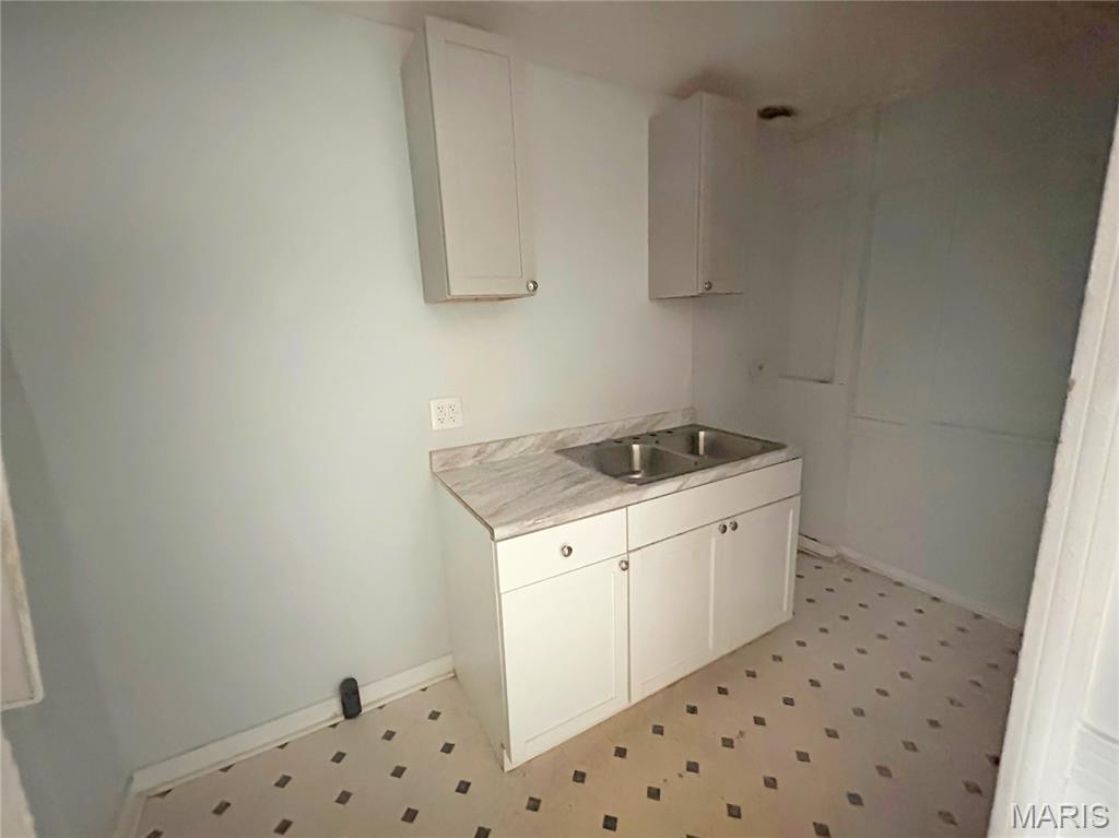 2235 Edmund Avenue Property Photo 14
