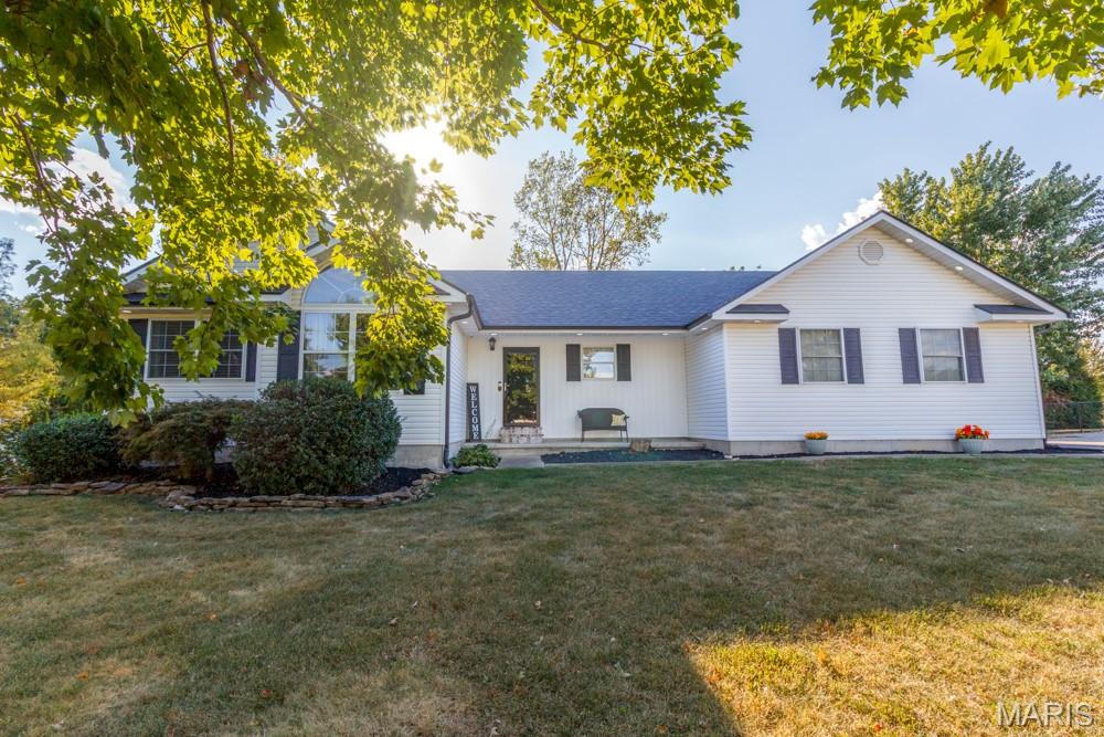 23123 Roselawn Drive Property Photo 1
