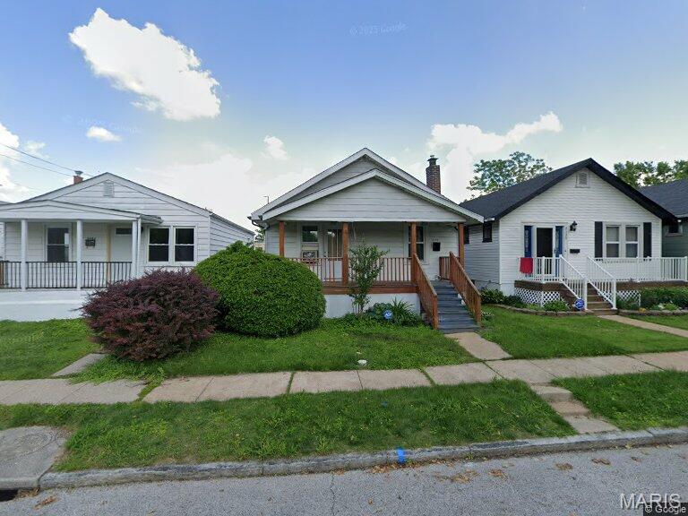 2136 Esther Avenue Property Photo 1