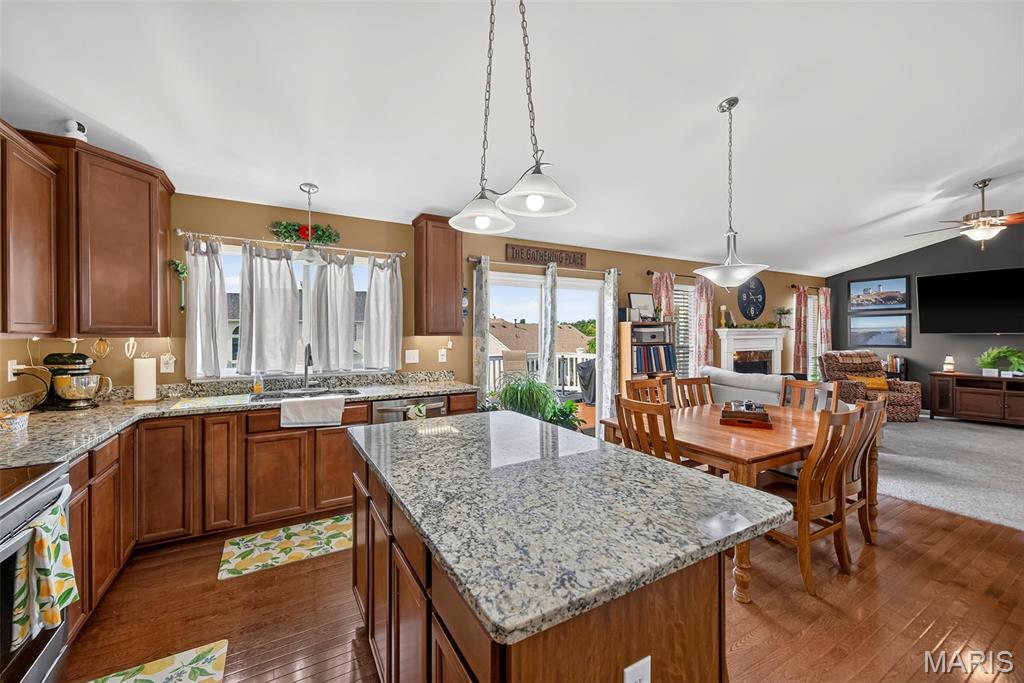 1516 Wainscott Drive Property Photo 15