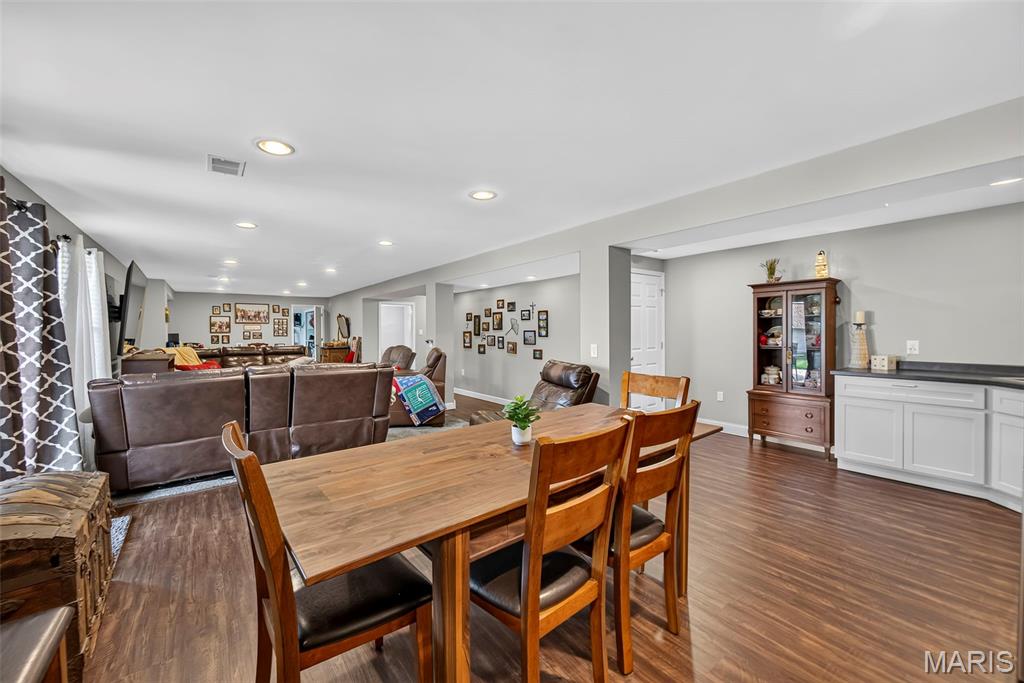 1516 Wainscott Drive Property Photo 34