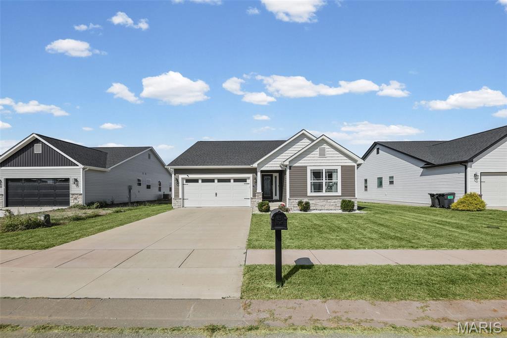 789 Topaz Court Property Photo 4