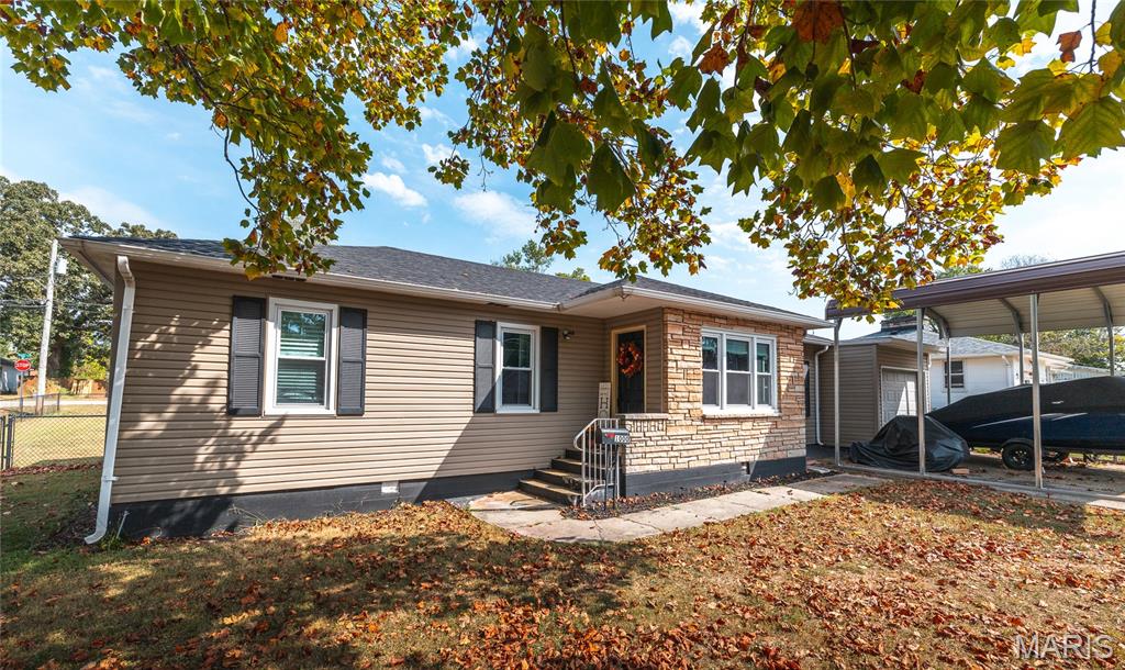 1000 E Mondy Street Property Photo 1