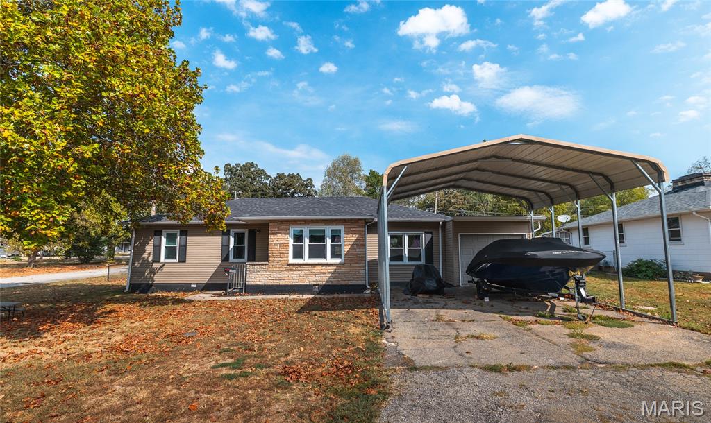 1000 E Mondy Street Property Photo 1