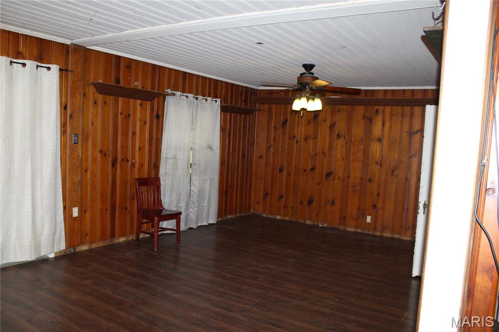 9428 Tennyson Avenue Property Photo 10