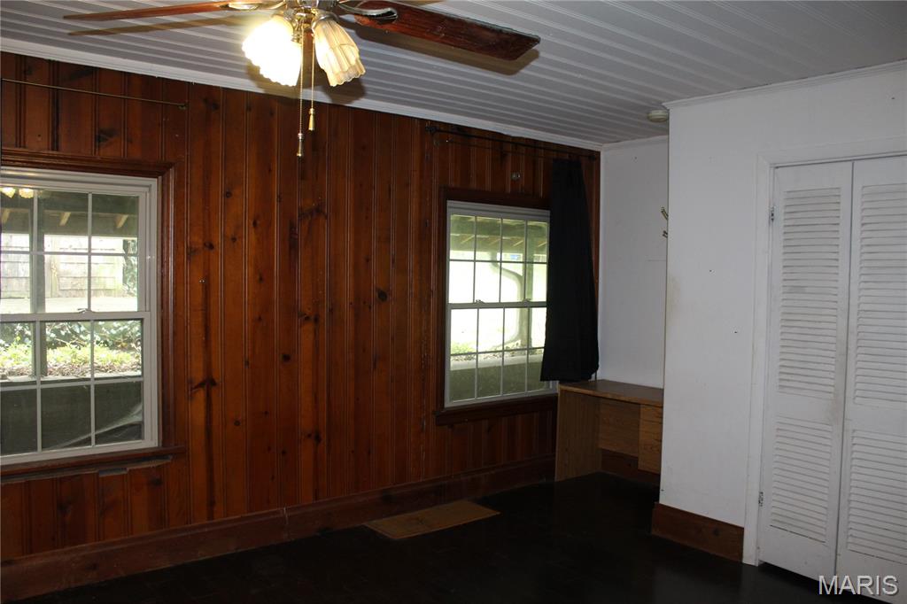 9428 Tennyson Avenue Property Photo 14