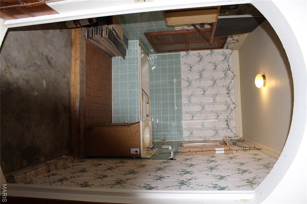9428 Tennyson Avenue Property Photo 16