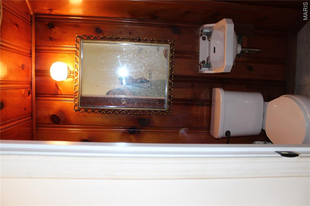 9428 Tennyson Avenue Property Photo 25