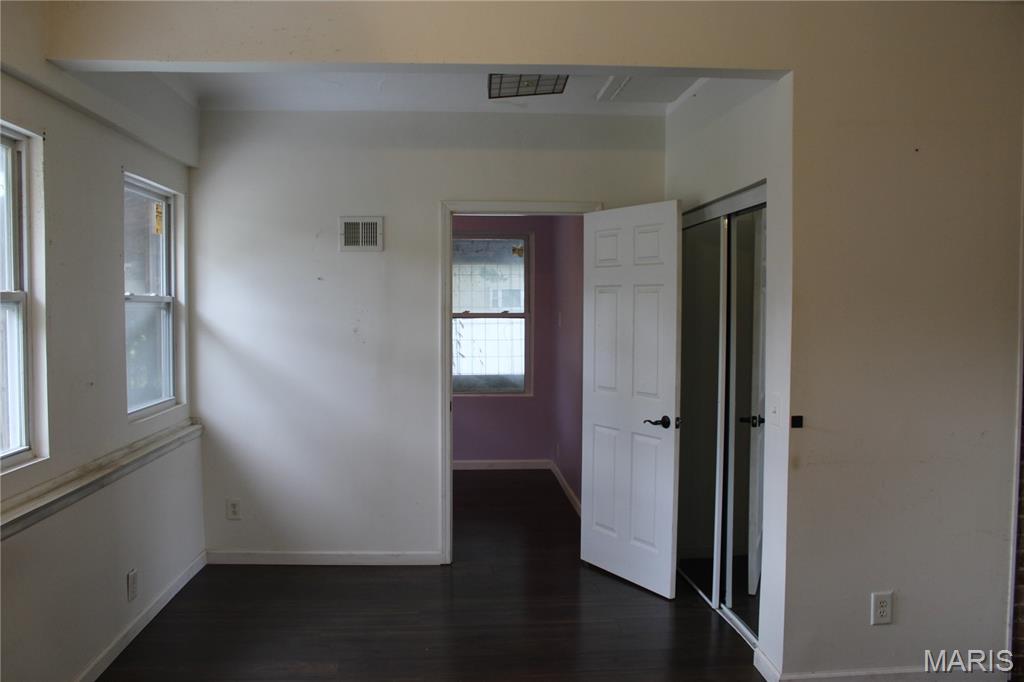 9428 Tennyson Avenue Property Photo 26